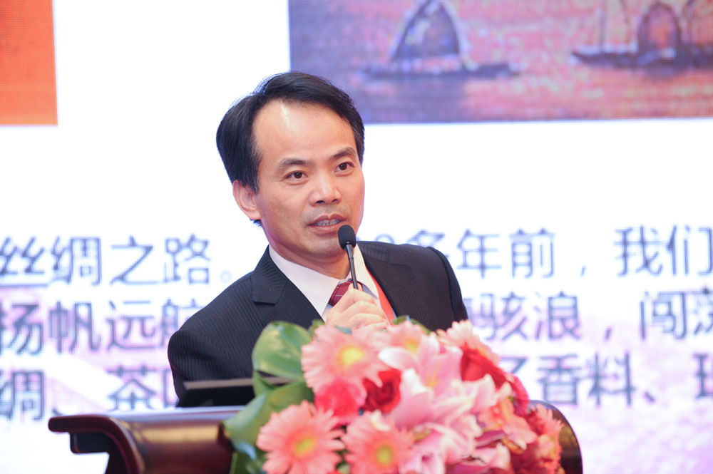 中北科技股份有限公司董事长张文东作《中非大通道--国际产能合作新模式简介》的主题发言
